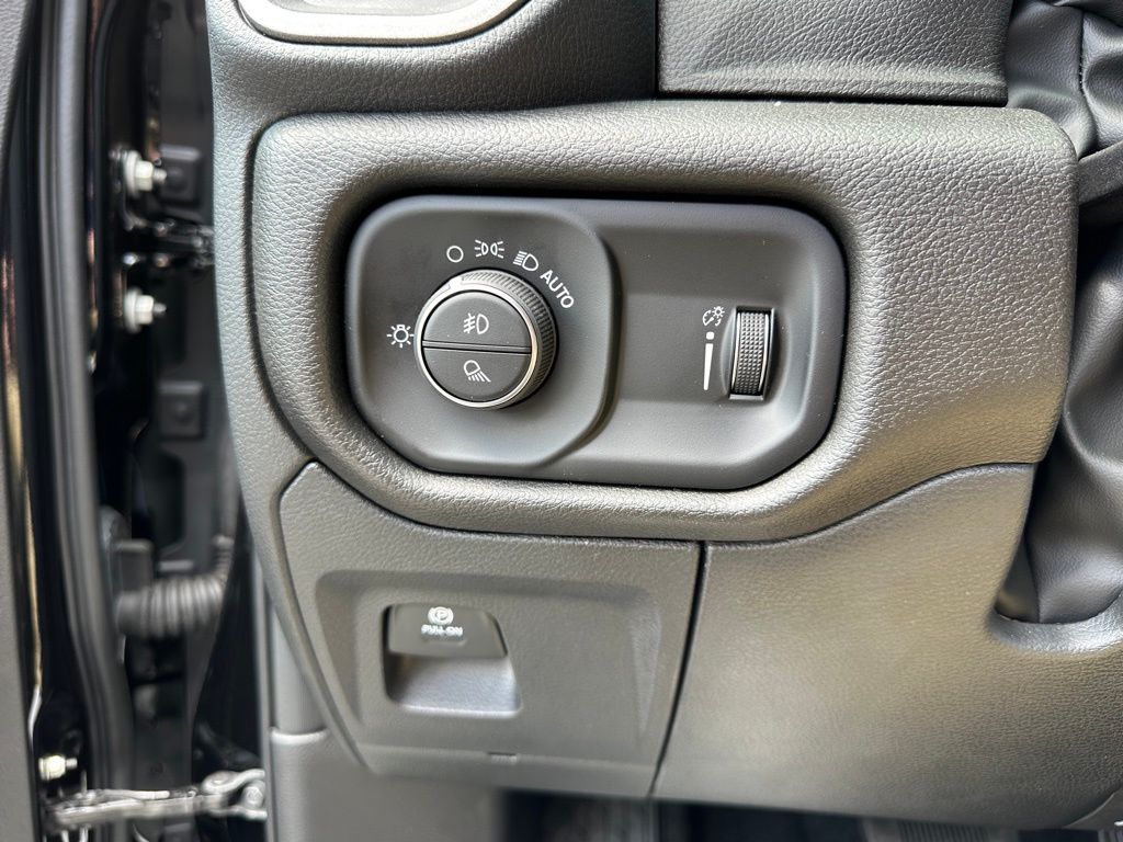 new 2025 Ram 1500 car, priced at $40,990
