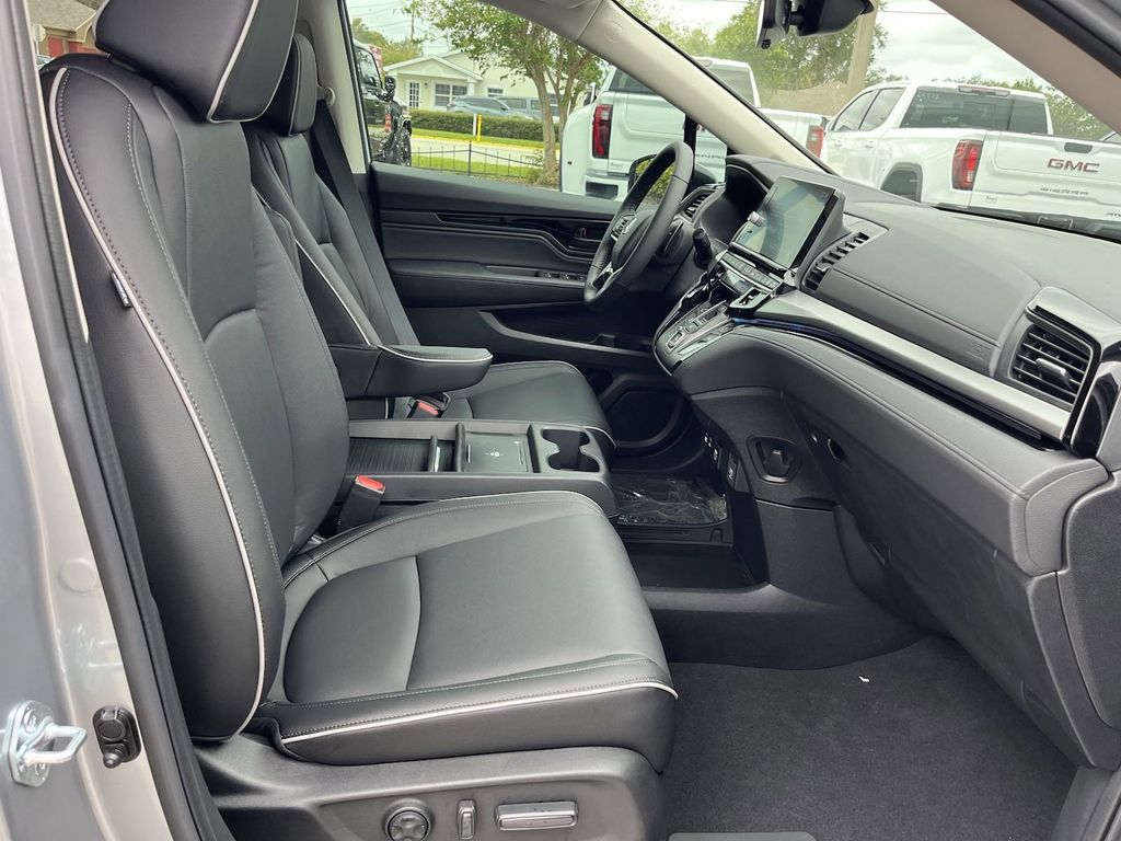 new 2025 Honda Odyssey car, priced at $46,426
