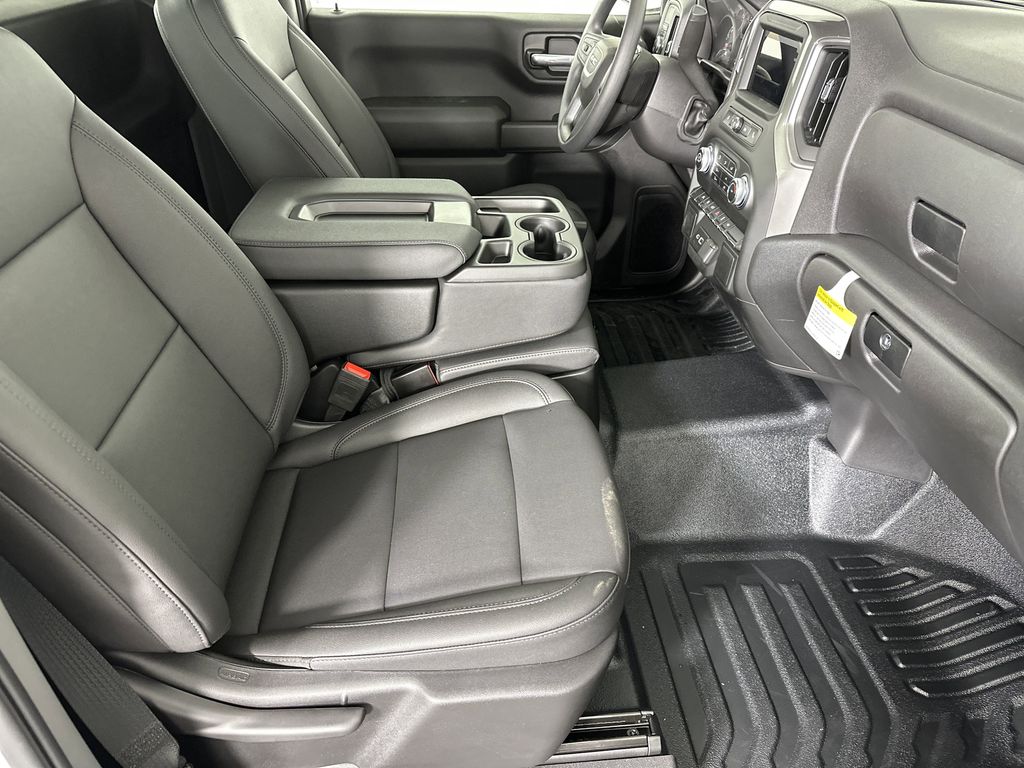 new 2025 GMC Sierra 1500 car, priced at $33,145