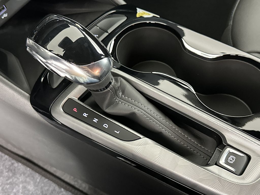 new 2025 Buick Envista car, priced at $29,869