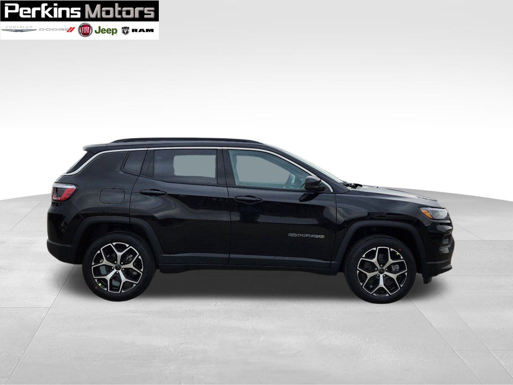 new 2025 Jeep Compass car, priced at $30,924