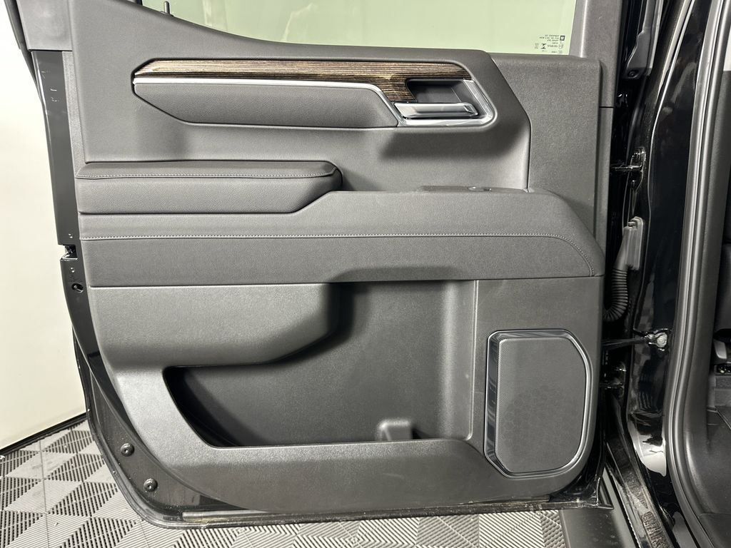 new 2025 GMC Sierra 1500 car, priced at $59,024