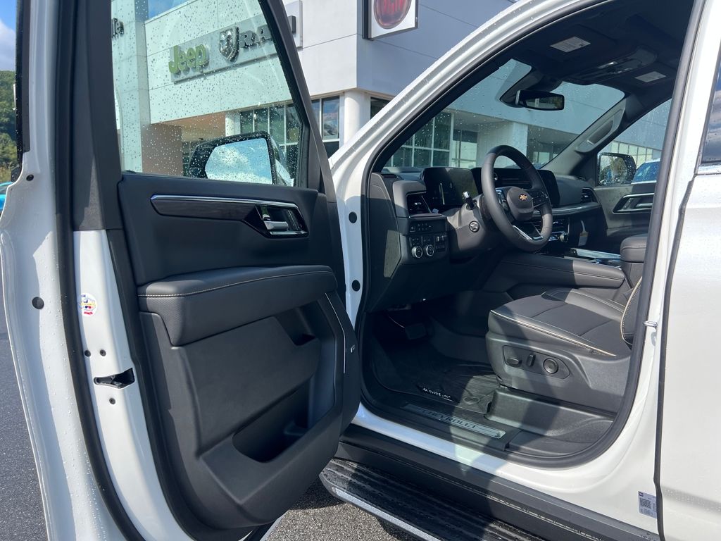 new 2025 Chevrolet Tahoe car, priced at $81,095