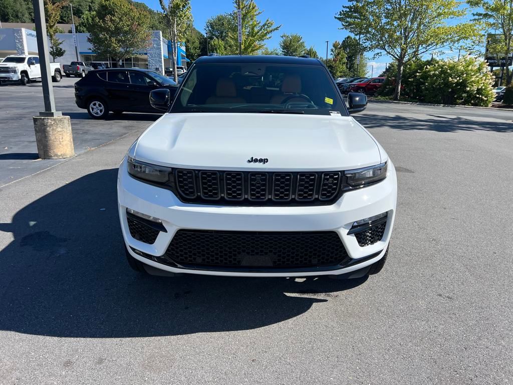 new 2025 Jeep Grand Cherokee car, priced at $66,990
