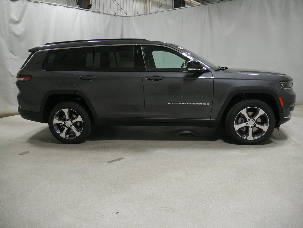 new 2024 Jeep Grand Cherokee L car, priced at $48,920