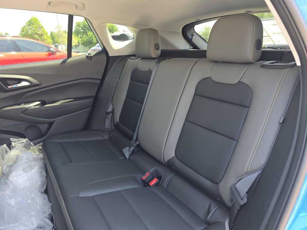 new 2025 Chevrolet Trax car, priced at $27,612