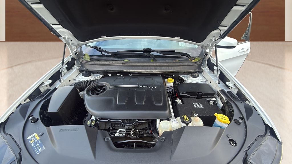 used 2020 Jeep Cherokee car, priced at $20,900