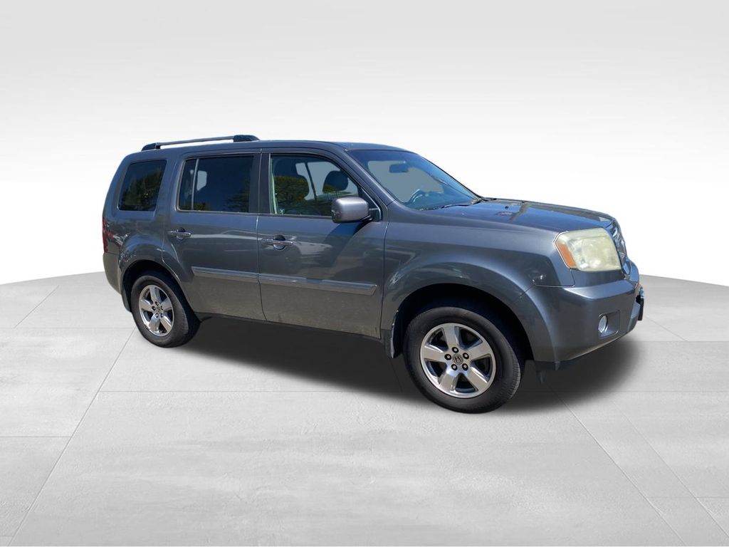 used 2011 Honda Pilot car, priced at $7,022
