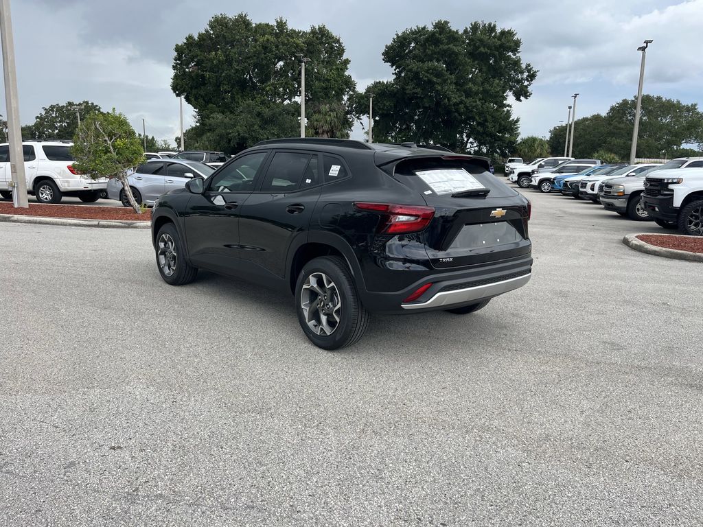 new 2025 Chevrolet Trax car, priced at $22,862