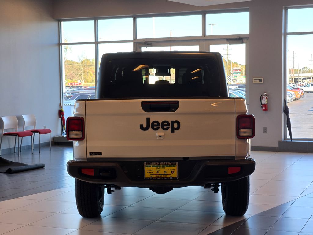 new 2025 Jeep Gladiator car, priced at $42,434