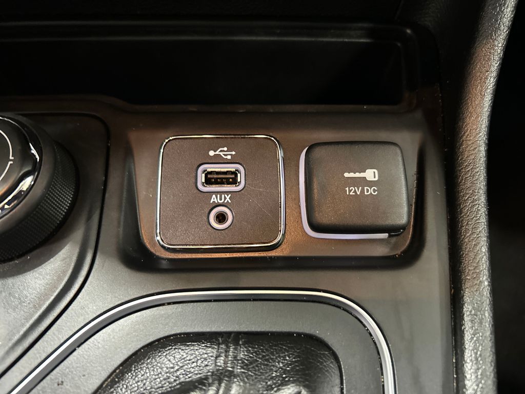 used 2019 Jeep Cherokee car, priced at $15,525