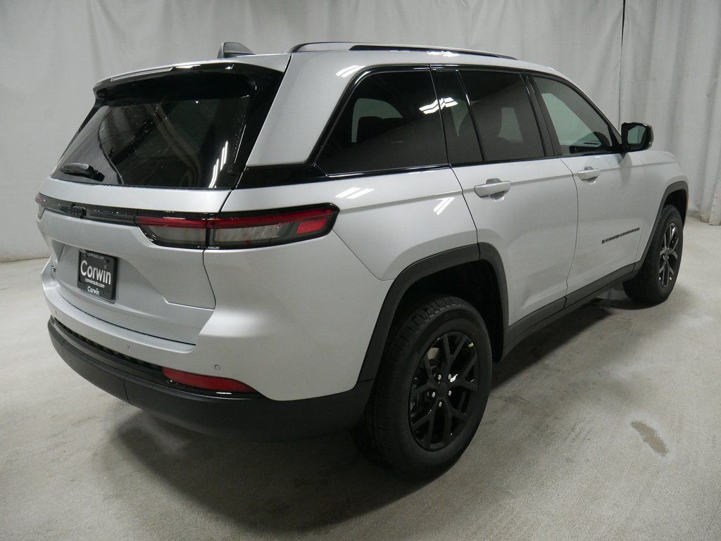 new 2024 Jeep Grand Cherokee car, priced at $42,030