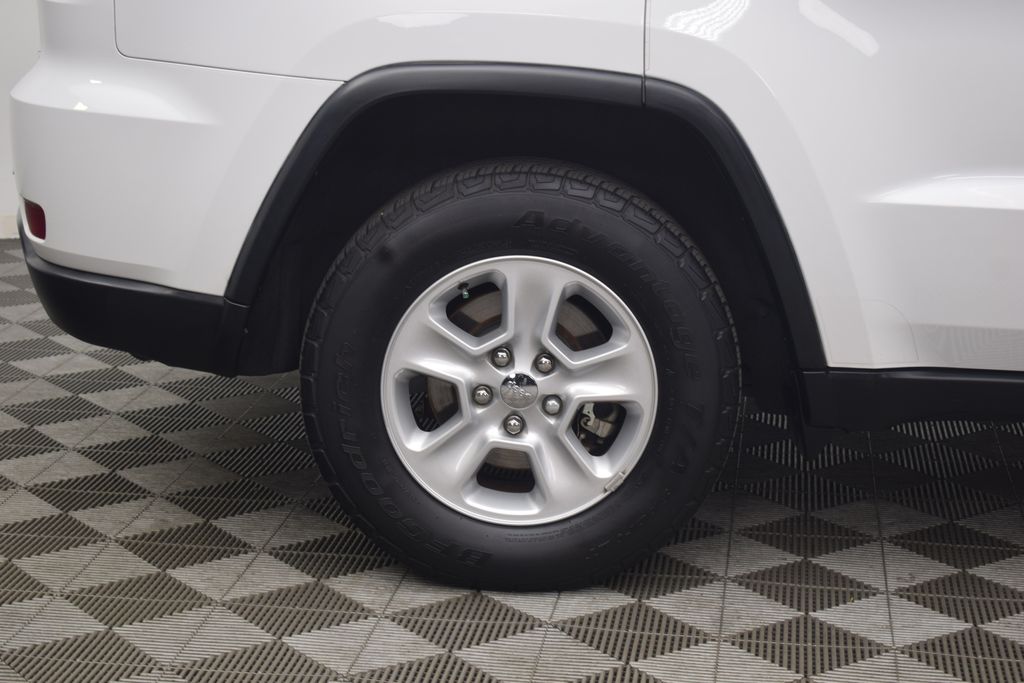 used 2017 Jeep Grand Cherokee car, priced at $16,000