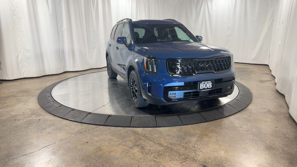 new 2025 Kia Telluride car, priced at $53,877
