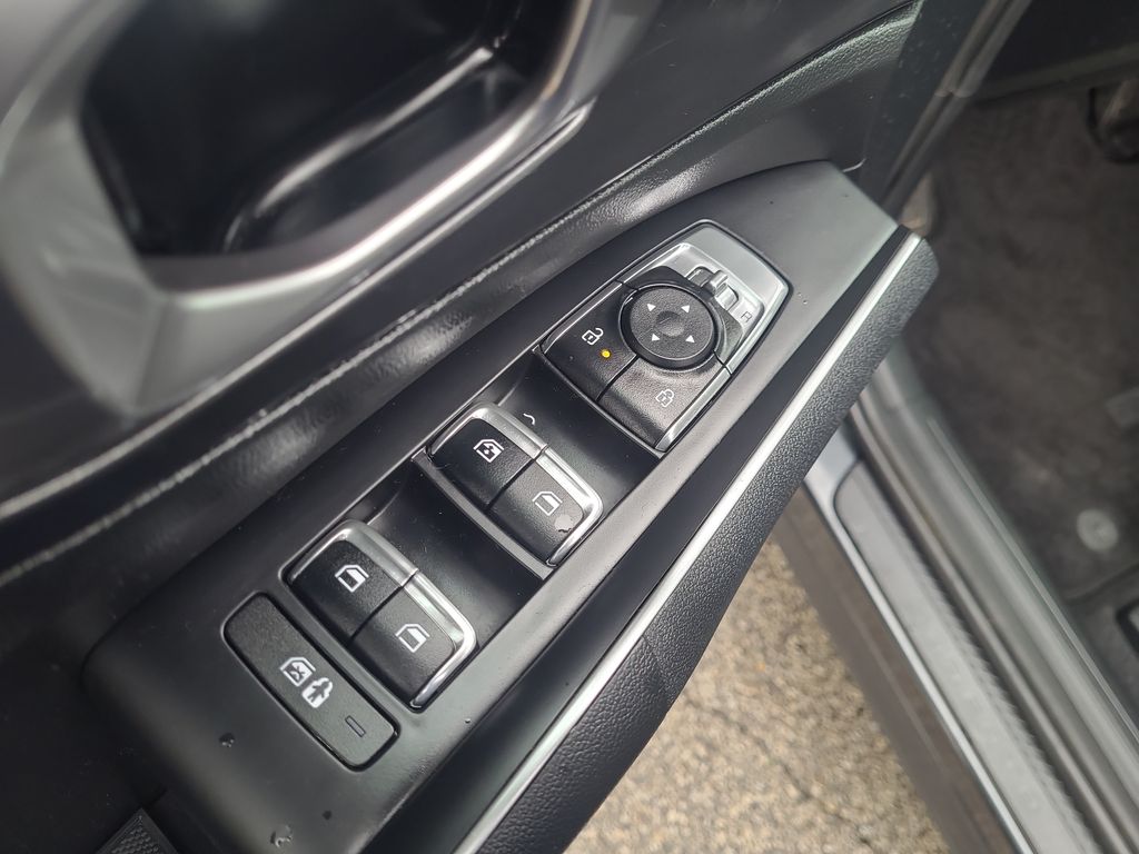 used 2024 Kia Sorento car, priced at $32,462