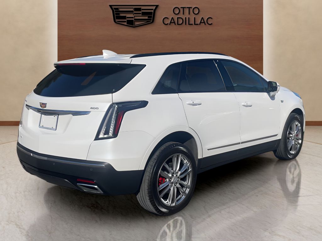 used 2022 Cadillac XT5 car, priced at $37,500