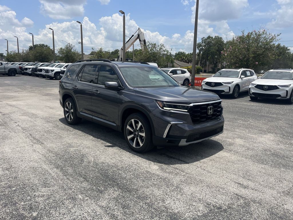 new 2025 Honda Pilot car, priced at $52,349