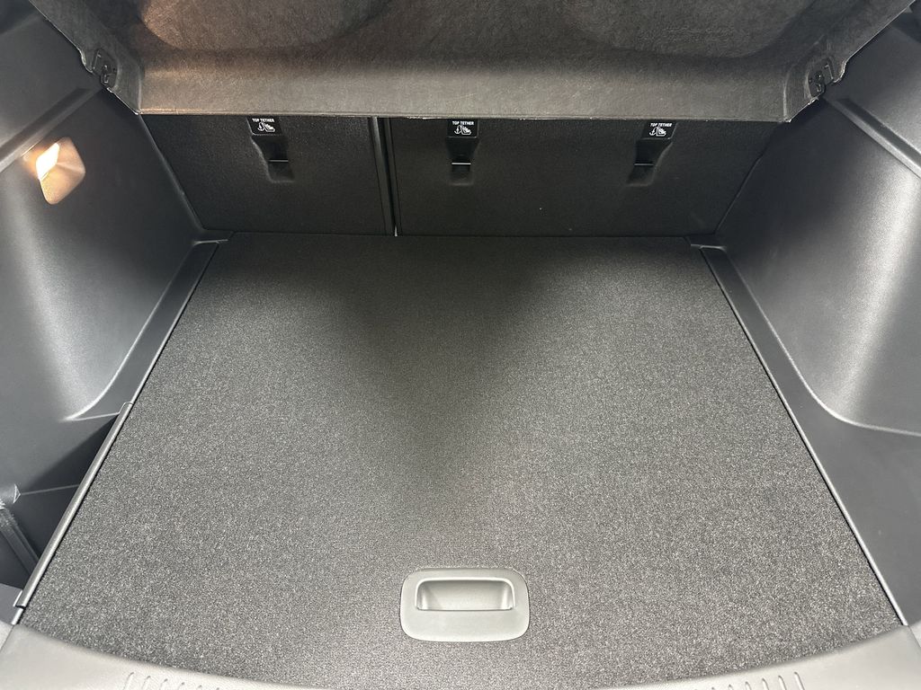 new 2025 Buick Envista car, priced at $26,880