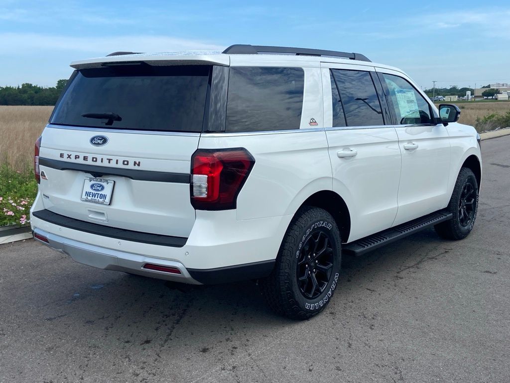 new 2024 Ford Expedition car, priced at $72,041