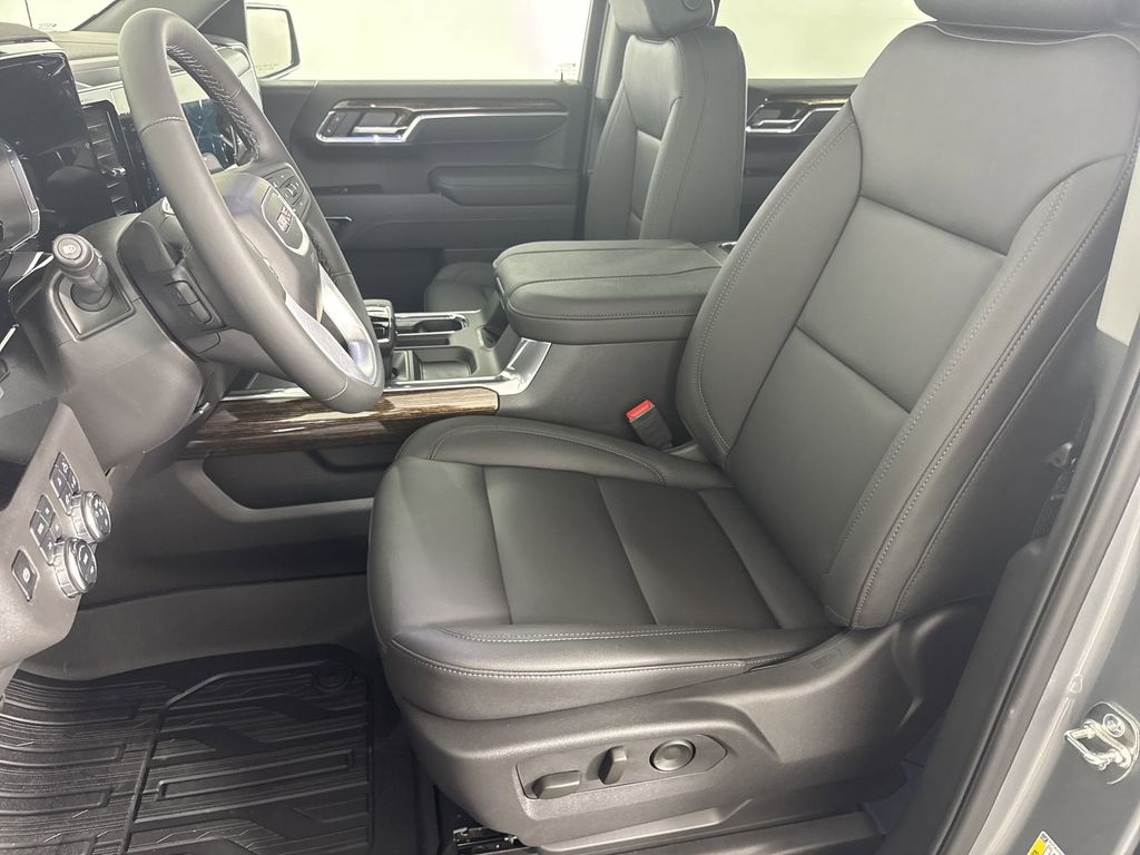 new 2025 GMC Sierra 1500 car, priced at $60,424