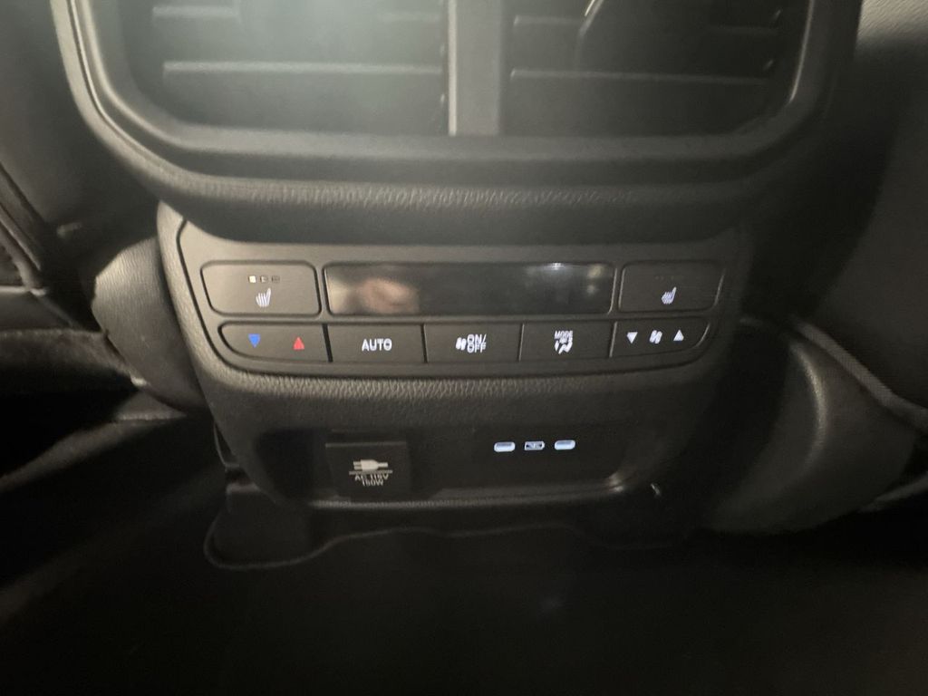 new 2025 Honda Pilot car, priced at $56,075