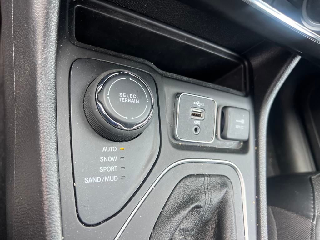 used 2021 Jeep Cherokee car, priced at $23,800