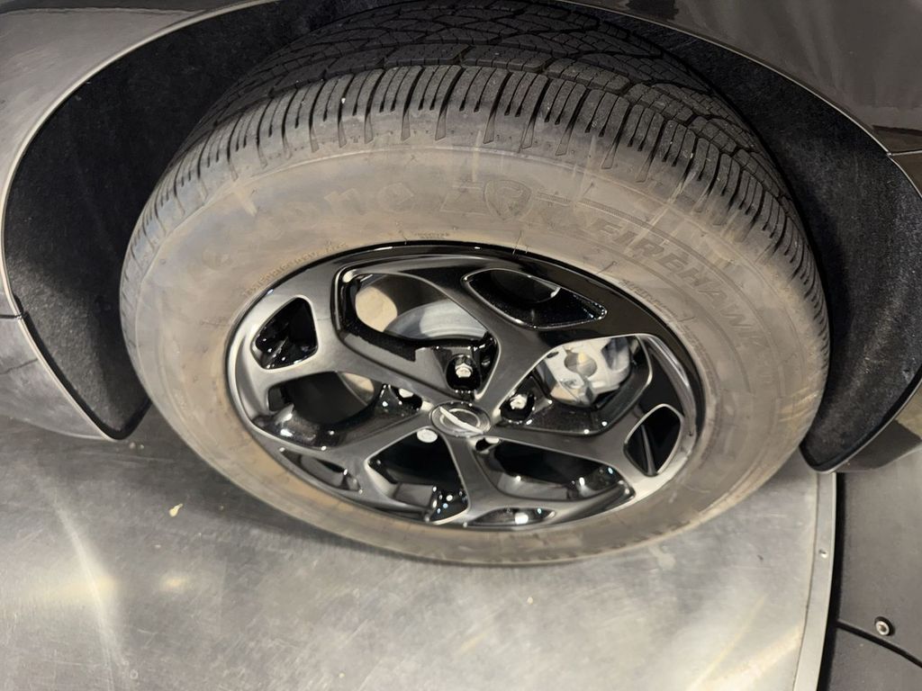 used 2021 Chrysler Pacifica Hybrid car, priced at $27,482