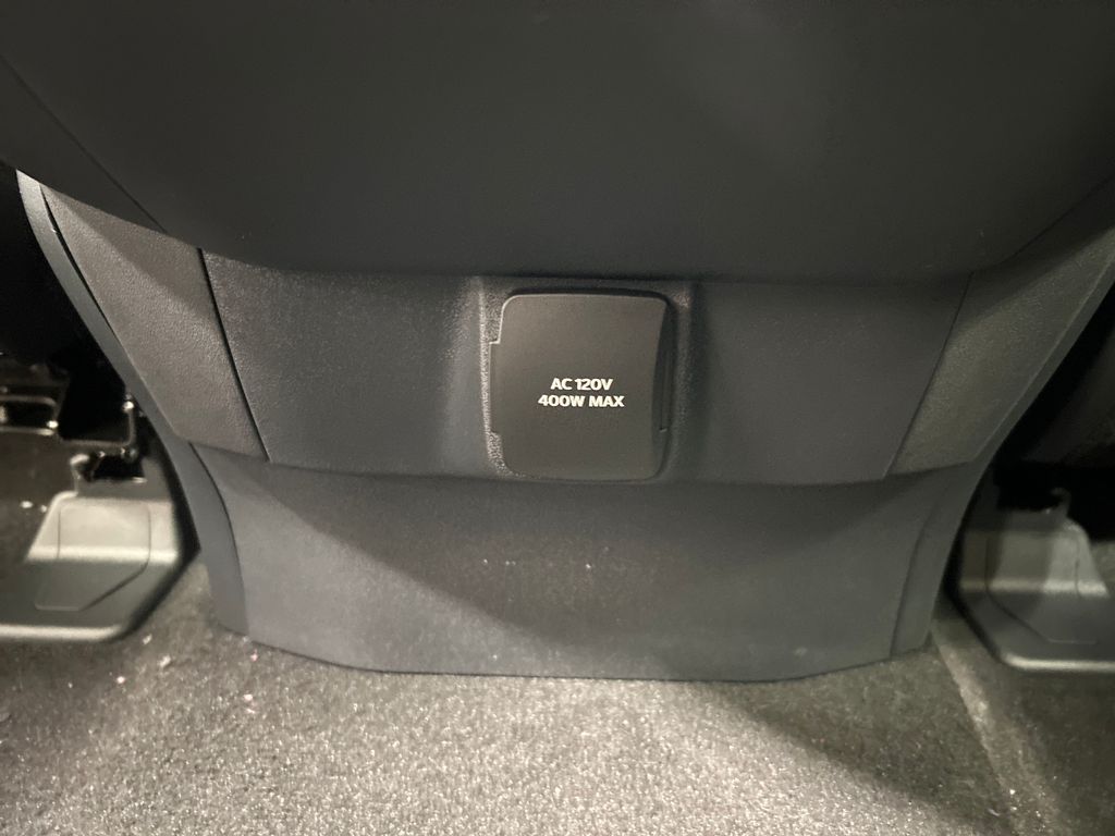 new 2025 Ford Expedition car, priced at $83,770