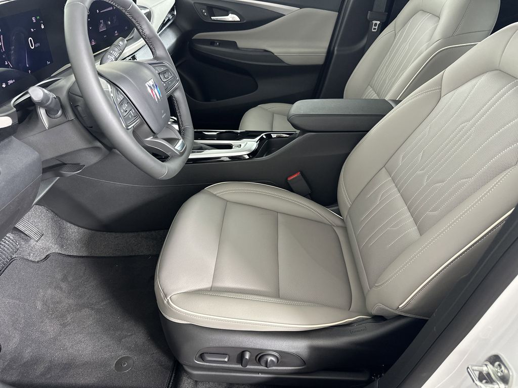 new 2025 Buick Envista car, priced at $30,095