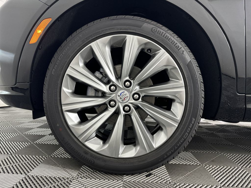 new 2025 Buick Envista car, priced at $29,495