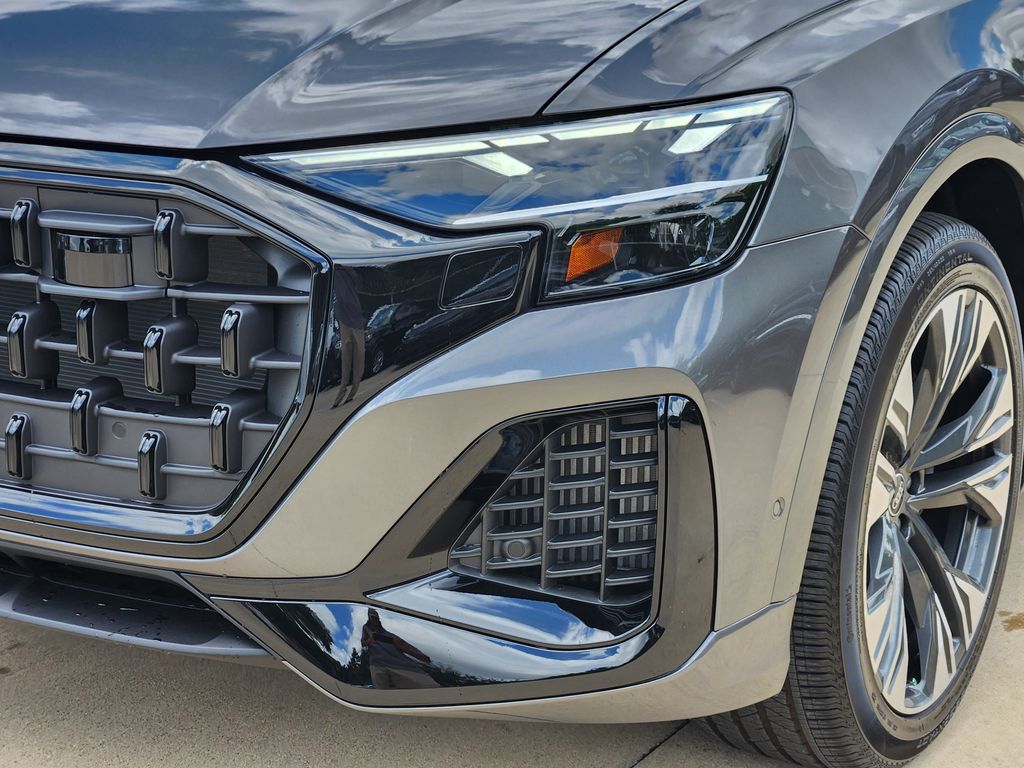 new 2025 Audi Q8 car, priced at $85,965