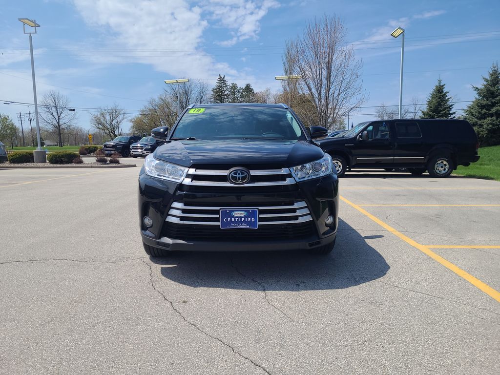 used 2019 Toyota Highlander car, priced at $29,986