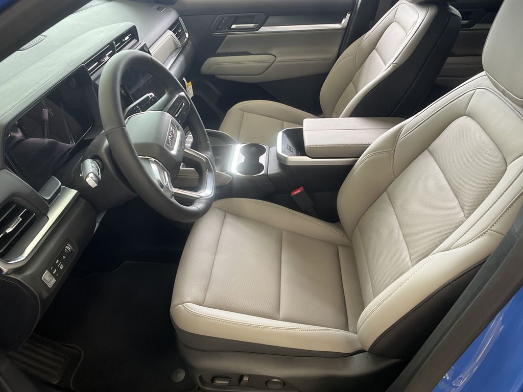new 2025 GMC Terrain car, priced at $33,590