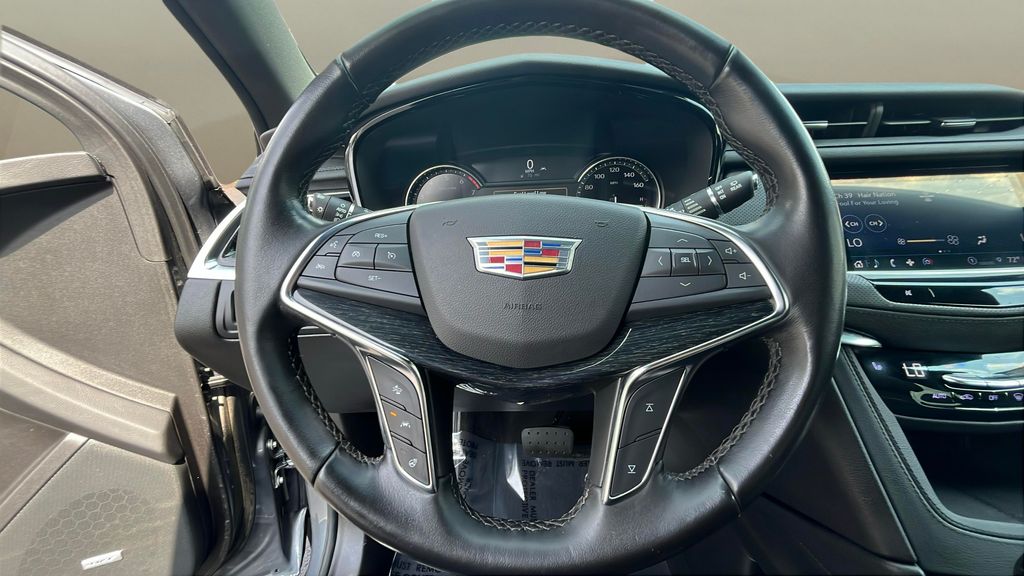 used 2022 Cadillac XT5 car, priced at $29,950