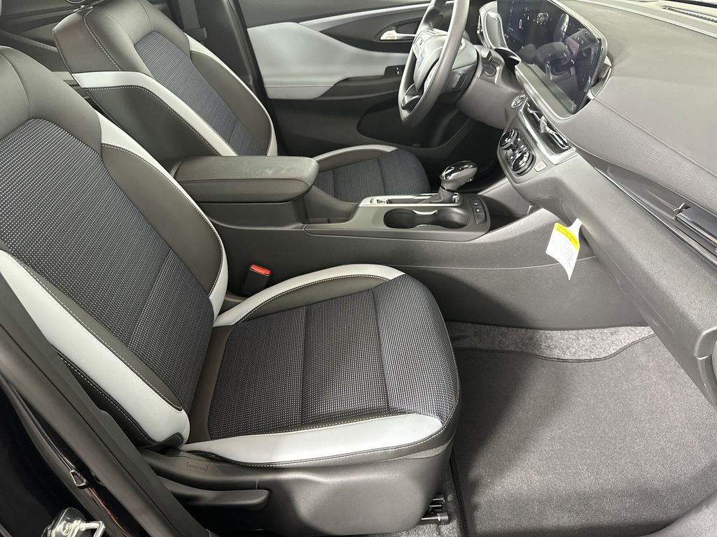 new 2025 Buick Envista car, priced at $25,785