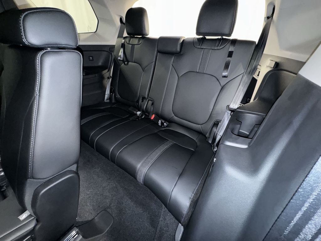new 2025 Honda Pilot car, priced at $47,050