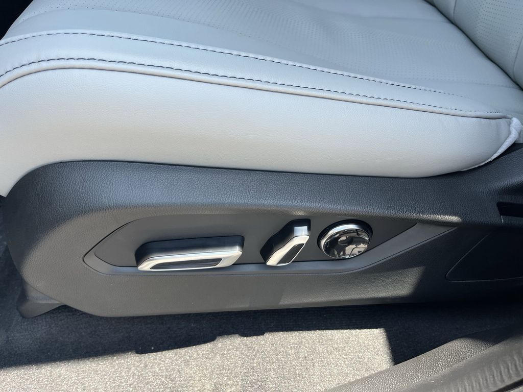 new 2025 Acura MDX car, priced at $60,150