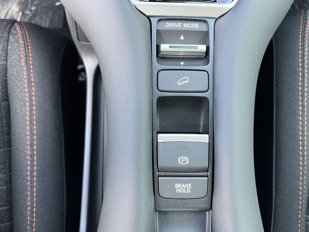new 2025 Honda HR-V car, priced at $28,176