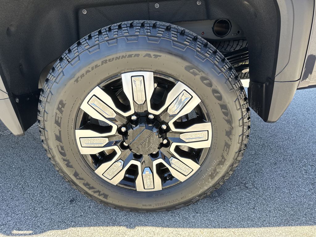 new 2025 GMC Sierra 2500HD car, priced at $87,039