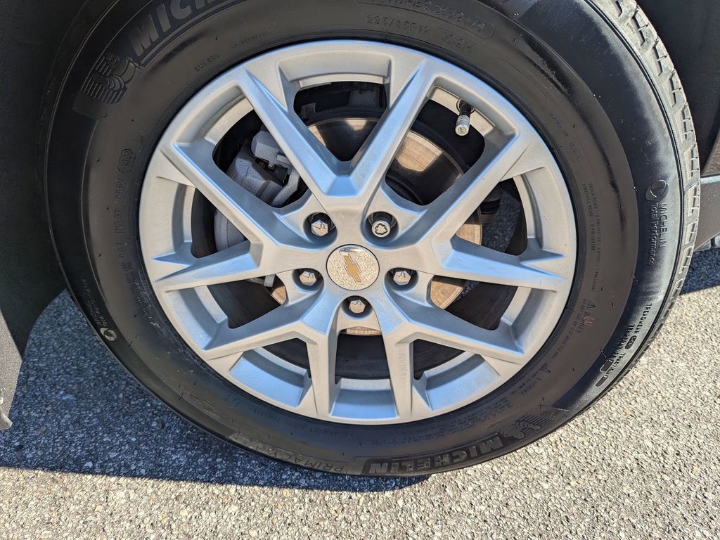 used 2023 Chevrolet Equinox car, priced at $20,991