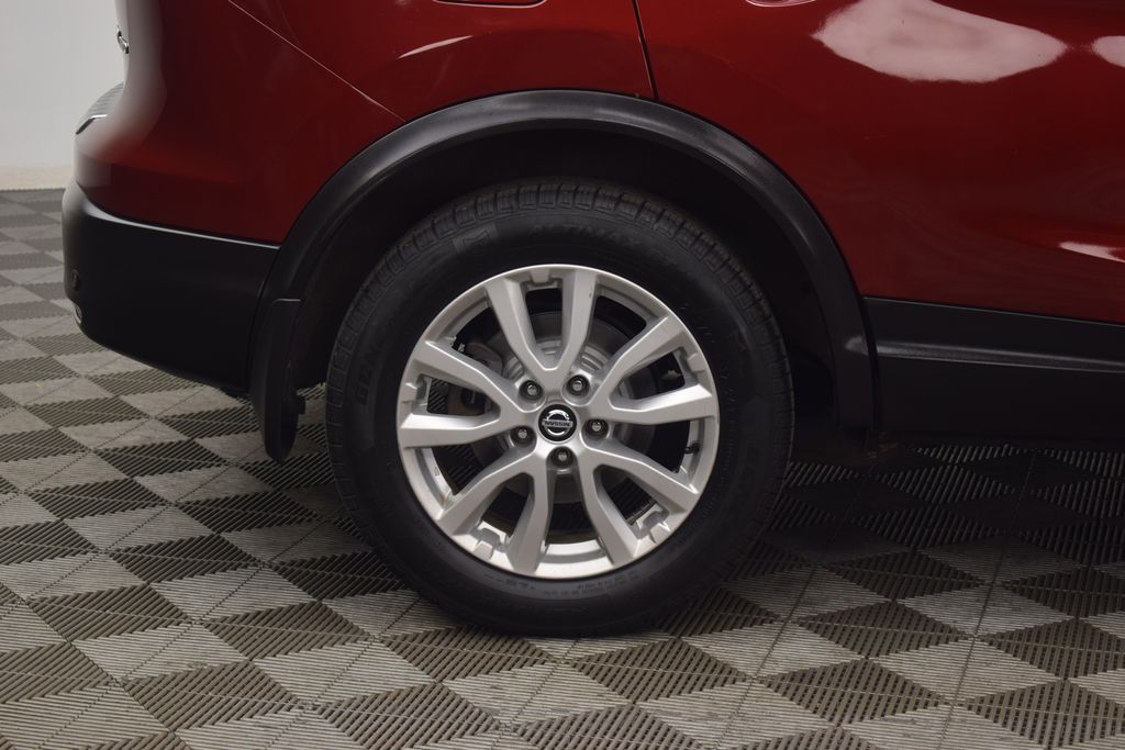 used 2020 Nissan Rogue Sport car, priced at $15,000