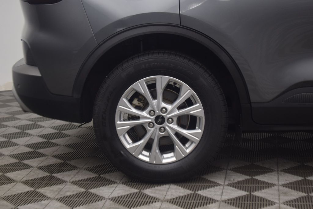 used 2024 Ford Escape car, priced at $18,800