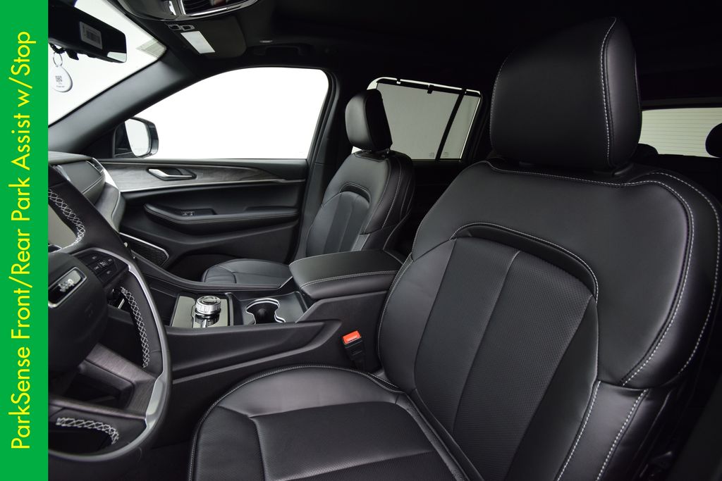 new 2025 Jeep Grand Cherokee car, priced at $50,655