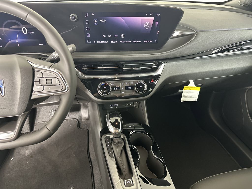 new 2025 Buick Envista car, priced at $28,080
