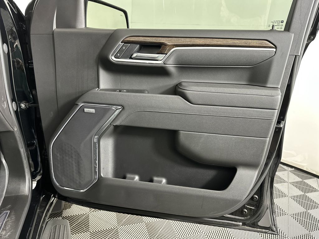 new 2025 GMC Sierra 1500 car, priced at $60,224