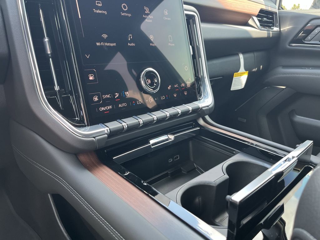 new 2025 GMC Yukon car, priced at $85,690