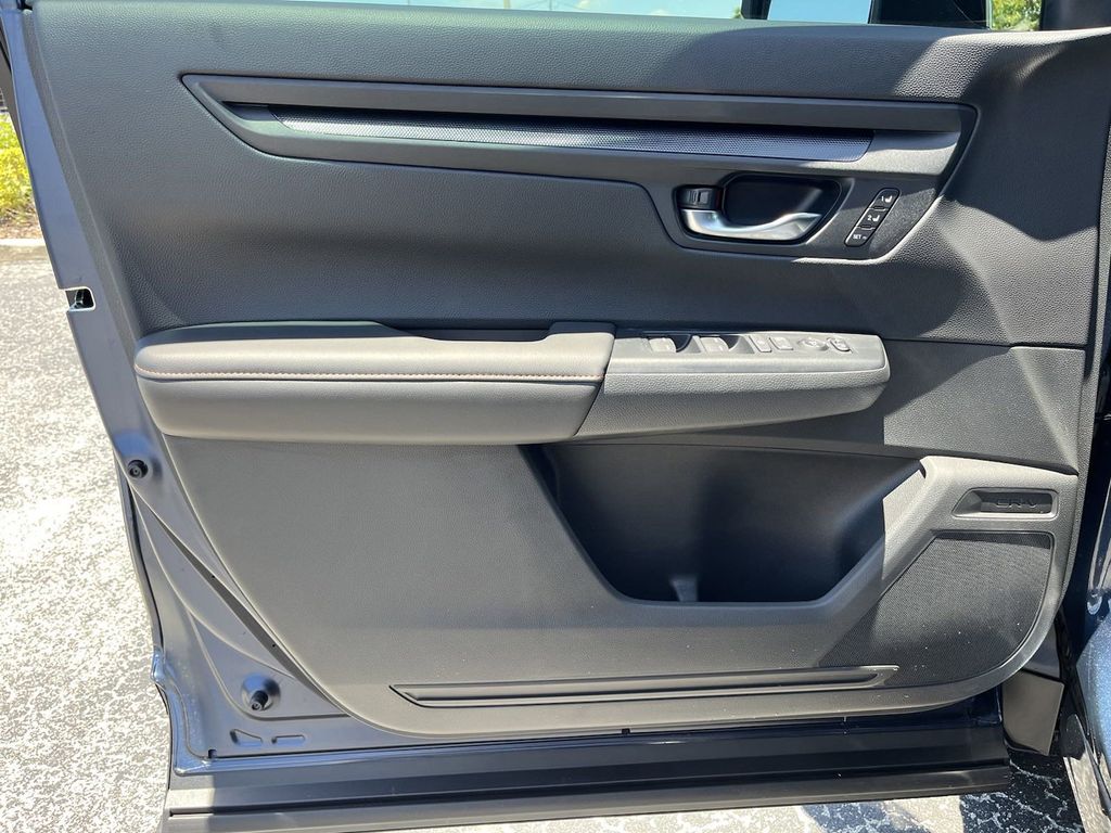 new 2025 Honda CR-V Hybrid car, priced at $35,861
