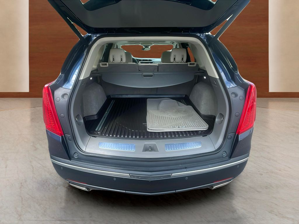 used 2018 Cadillac XT5 car, priced at $21,700