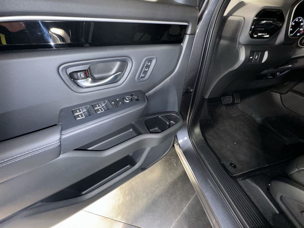 new 2025 Honda Pilot car, priced at $51,095