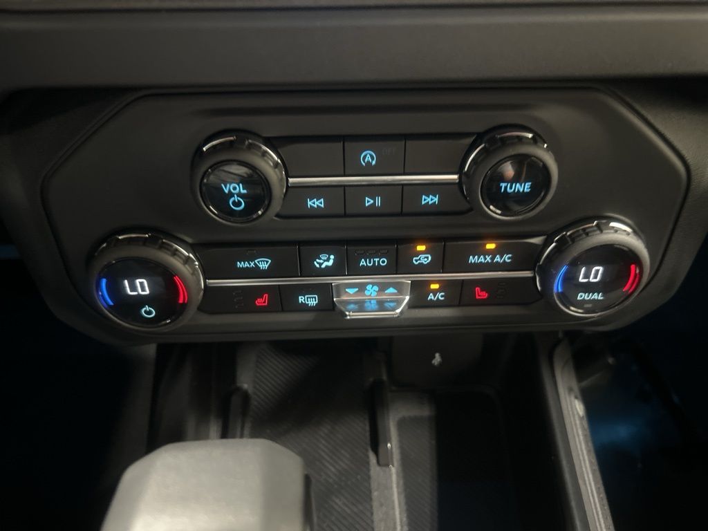 new 2025 Ford Bronco car, priced at $44,555
